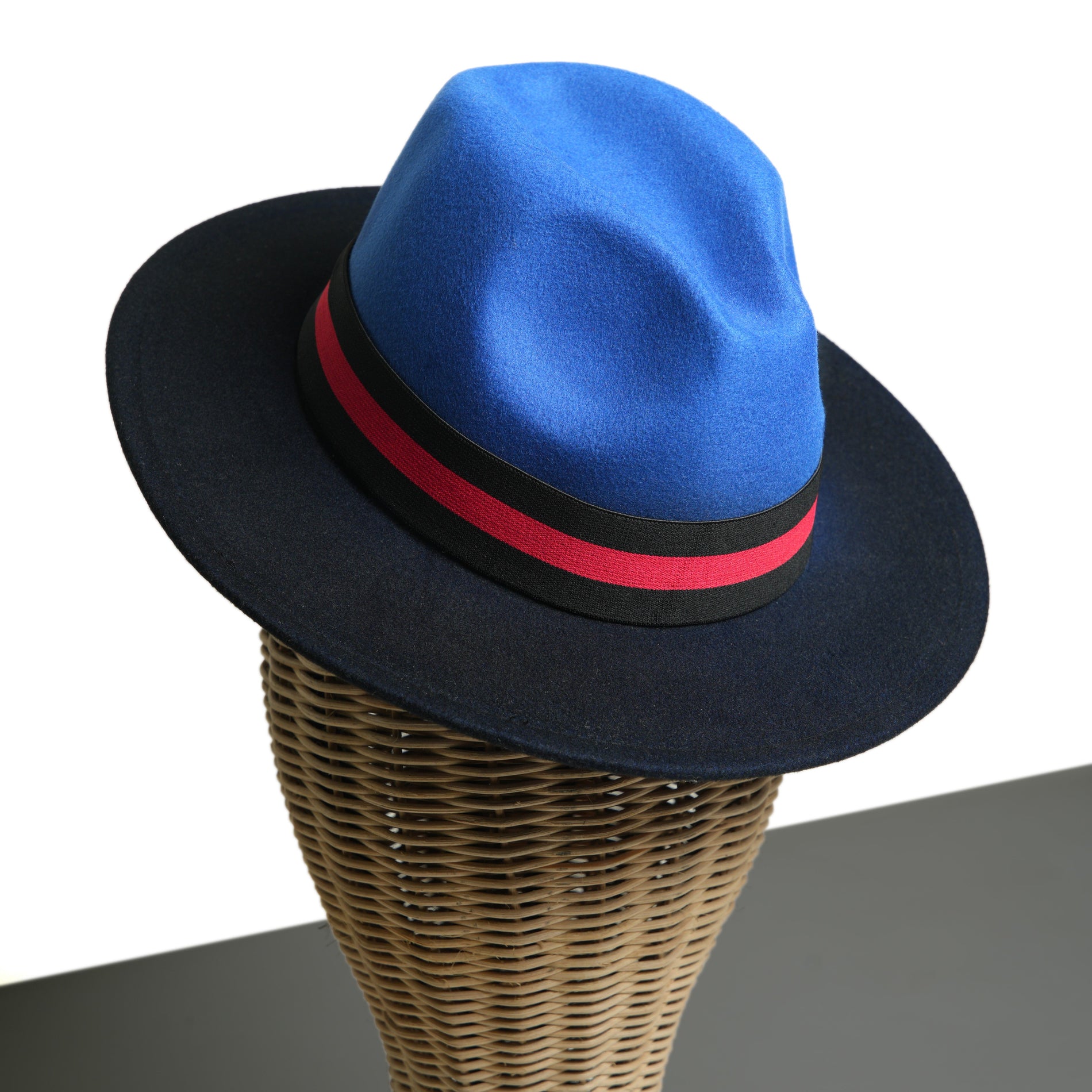 Chokore Chokore Double-tone Ombre Fedora Hat (Blue & Black) Chokore Double-tone Ombre Fedora Hat (Blue & Black) 