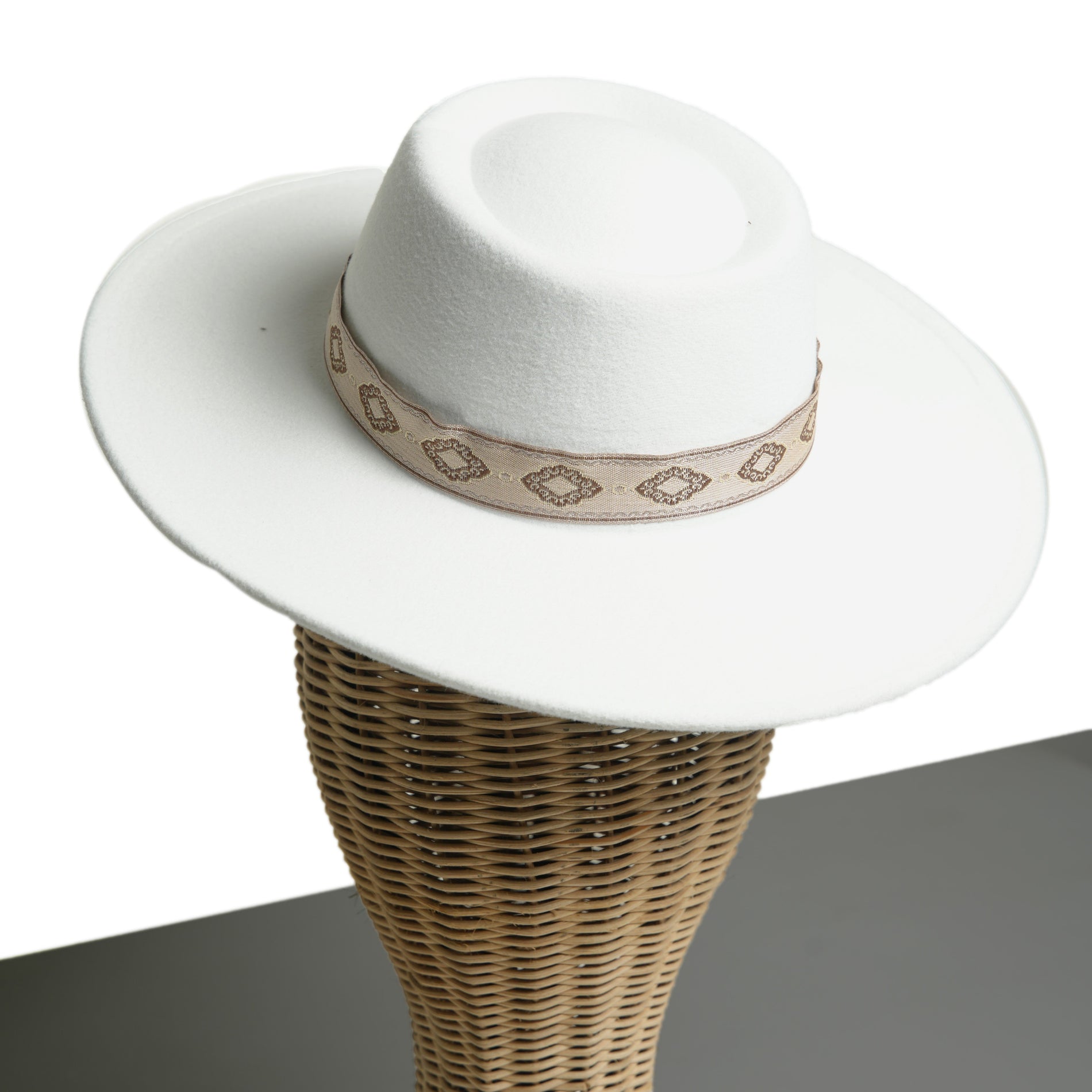 Chokore Chokore Retro Concave Fedora Hat (White) Chokore Retro Concave Fedora Hat (White) 