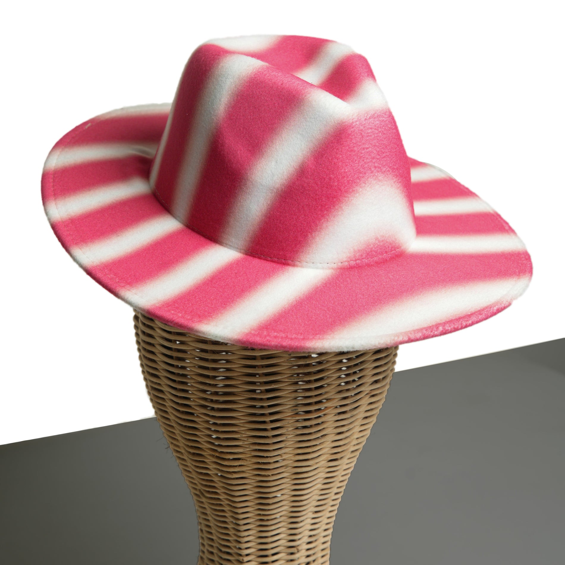 Chokore  Chokore Wool Fedora Hat (Pink & White) 