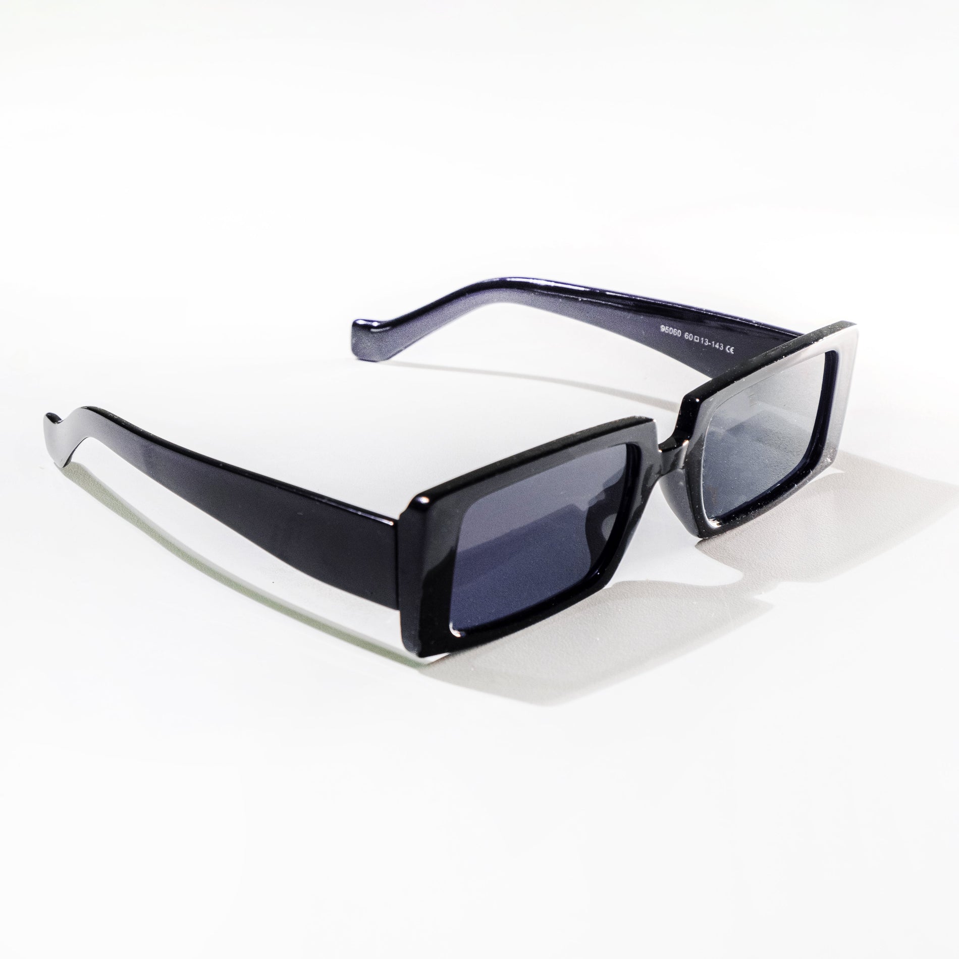 Chokore Chokore Tinted Rectangle Sunglasses (Black) Chokore Tinted Rectangle Sunglasses (Black) 