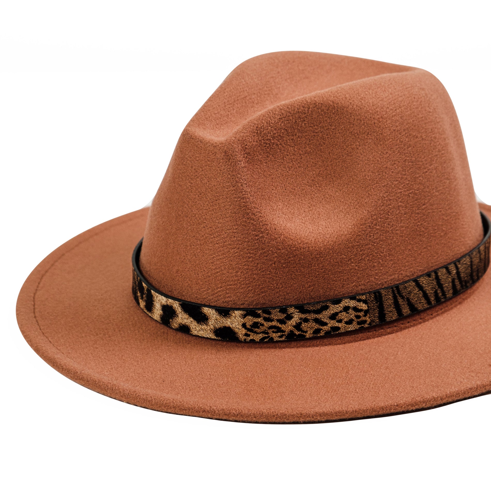 Chokore Chokore Fedora Hat with Leopard Belt (Beige) Chokore Fedora Hat with Leopard Belt (Beige) 