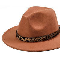 Chokore Chokore Fedora Hat with Leopard Belt (Beige)