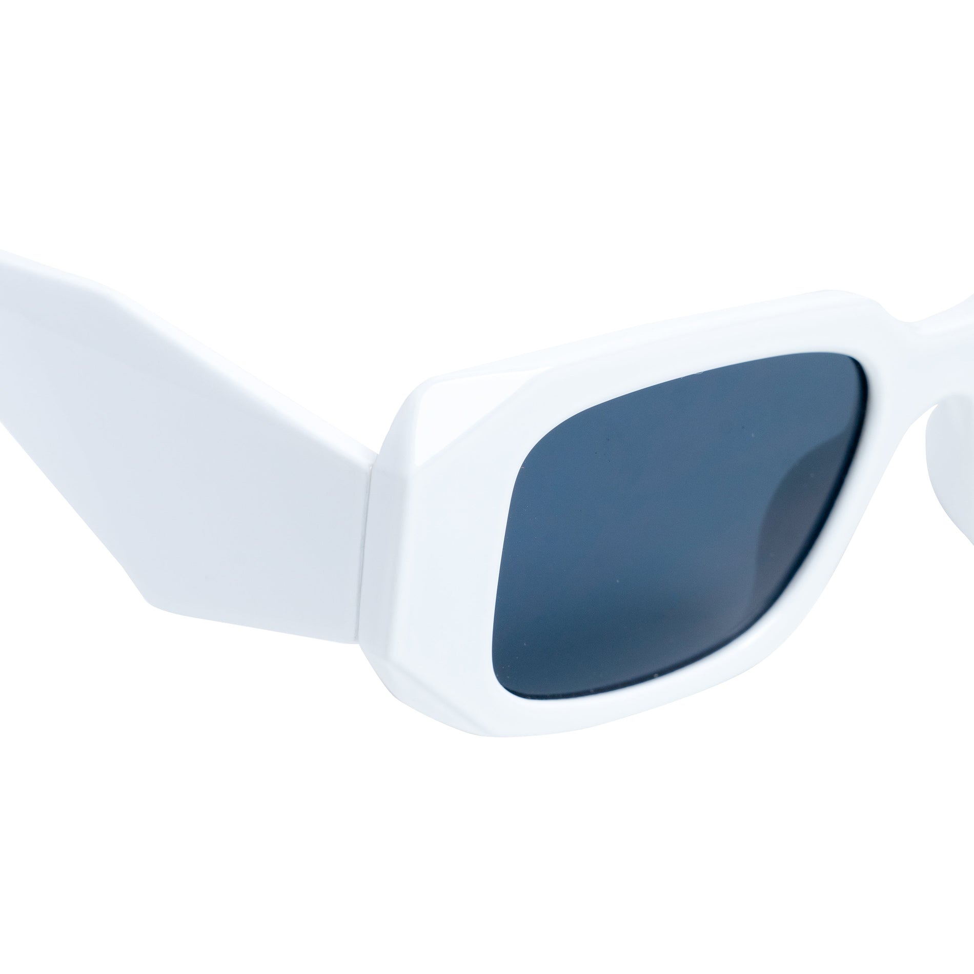 Chokore Chokore Irregular Sunglasses with UV 400 Protection (White) Chokore Irregular Sunglasses with UV 400 Protection (White) 