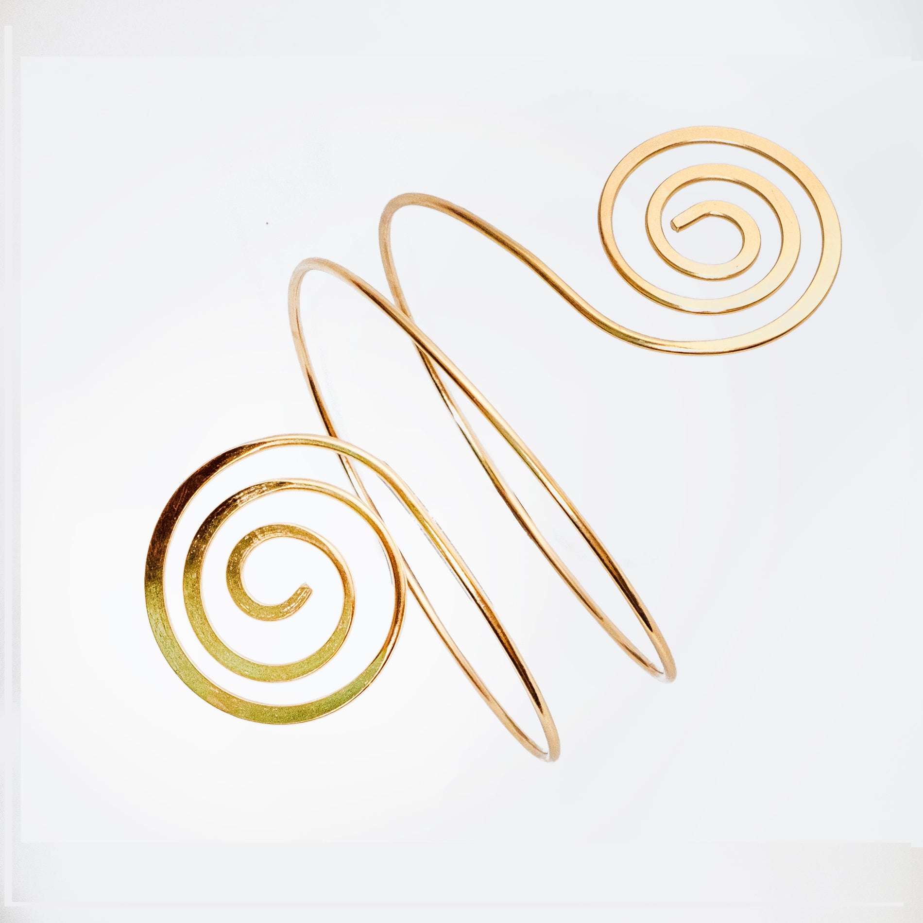 Chokore Chokore Swirl Upper Arm cuff (Gold) Chokore Swirl Upper Arm cuff (Gold) 