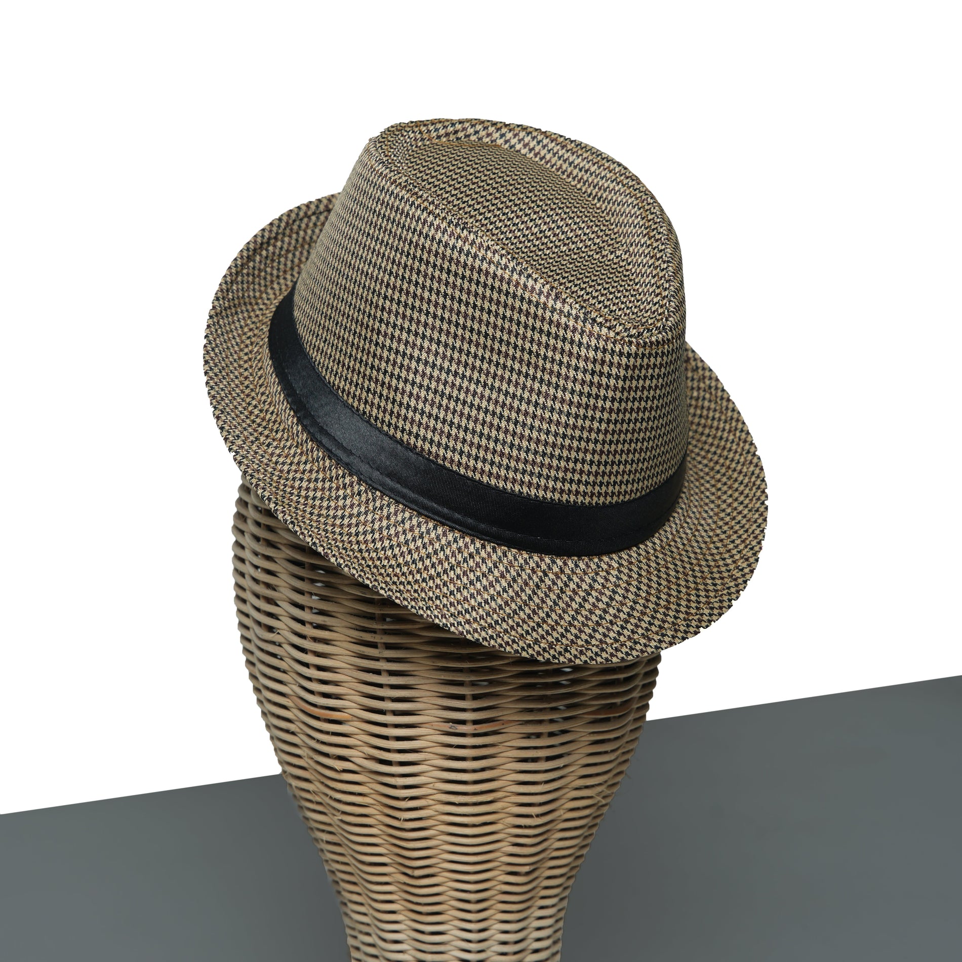 Chokore  Chokore Fedora Hat in Houndstooth Pattern (Khaki) 