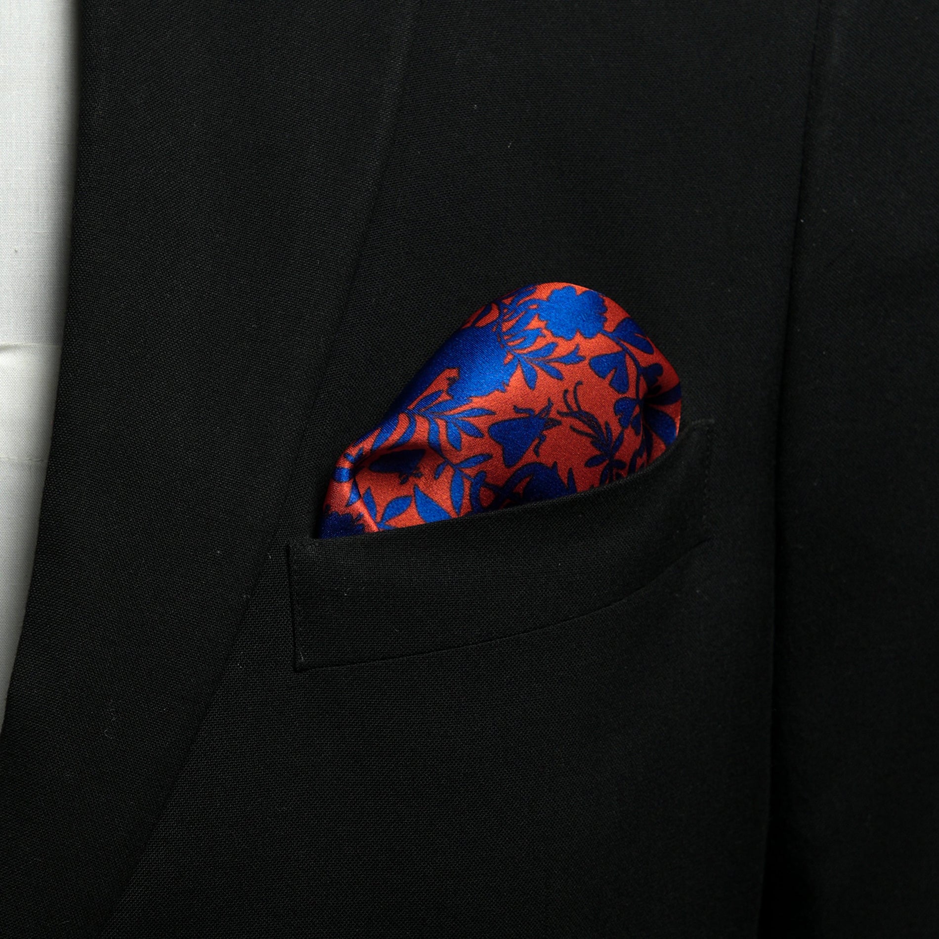 Chokore Chokore Red & Blue Animal print Silk Pocket Square - Wildlife Range Chokore Red & Blue Animal print Silk Pocket Square - Wildlife Range 