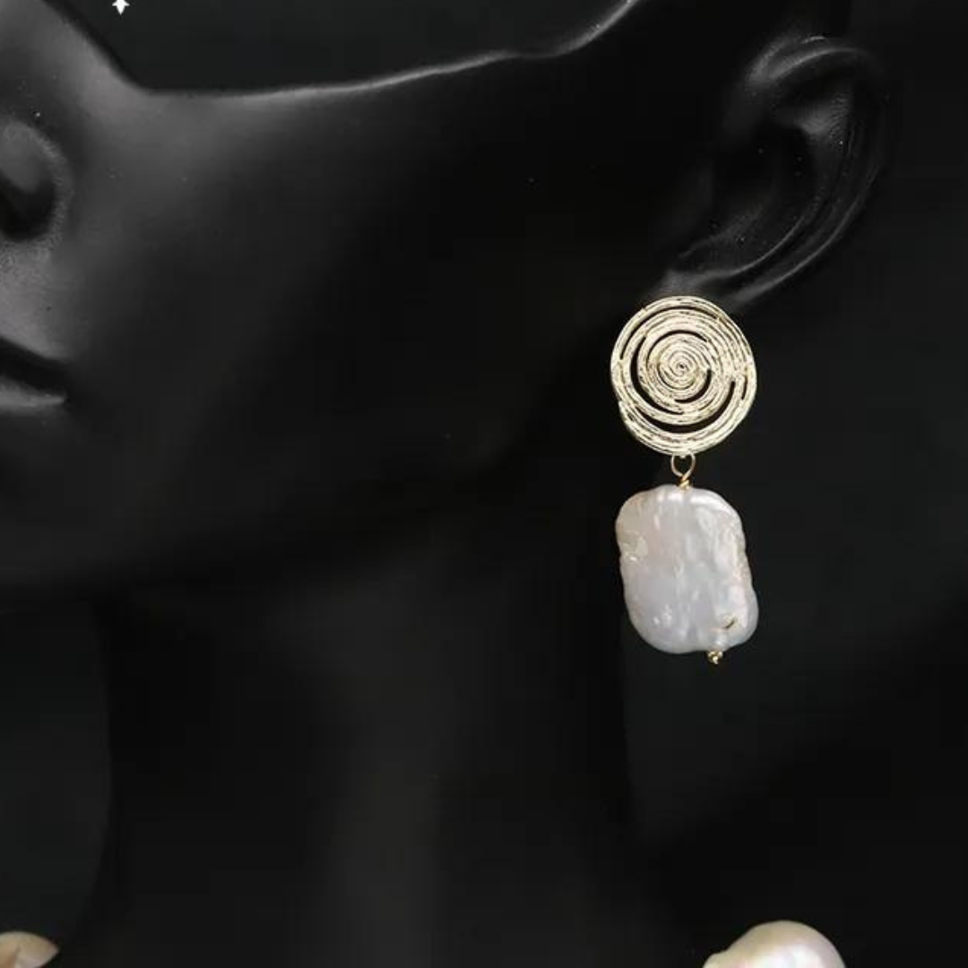 Chokore Chokore Gold Coil Baroque Freshwater Pearl Earrings (White) Chokore Gold Coil Baroque Freshwater Pearl Earrings (White) 