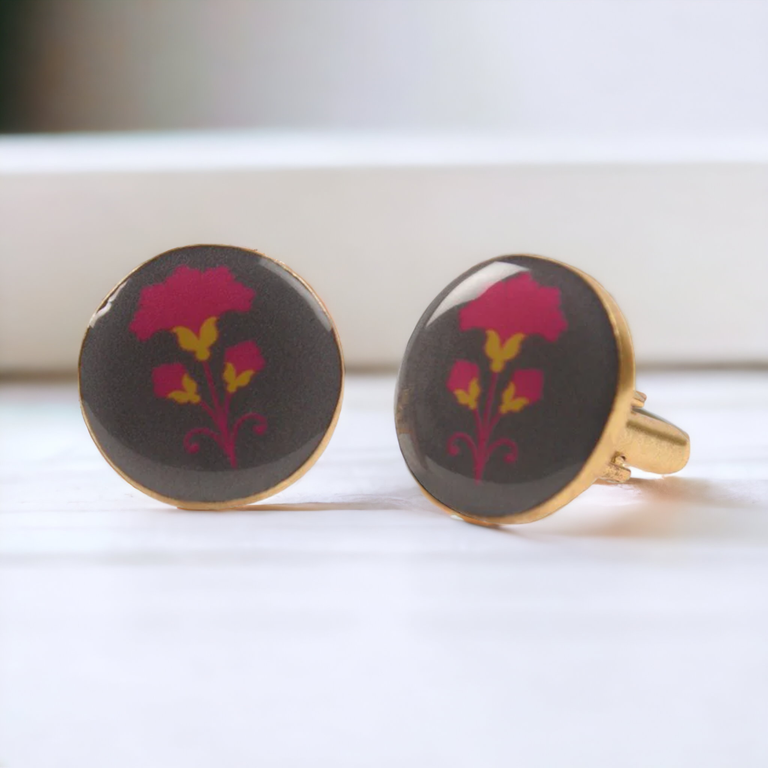 Chokore  Chokore Grey and Magenta color Round shape Cufflinks 